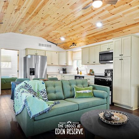 The Lodges At Eden Reserve - Pet Friendly Cabins Near Ark Williamstown Eksteriør bilde