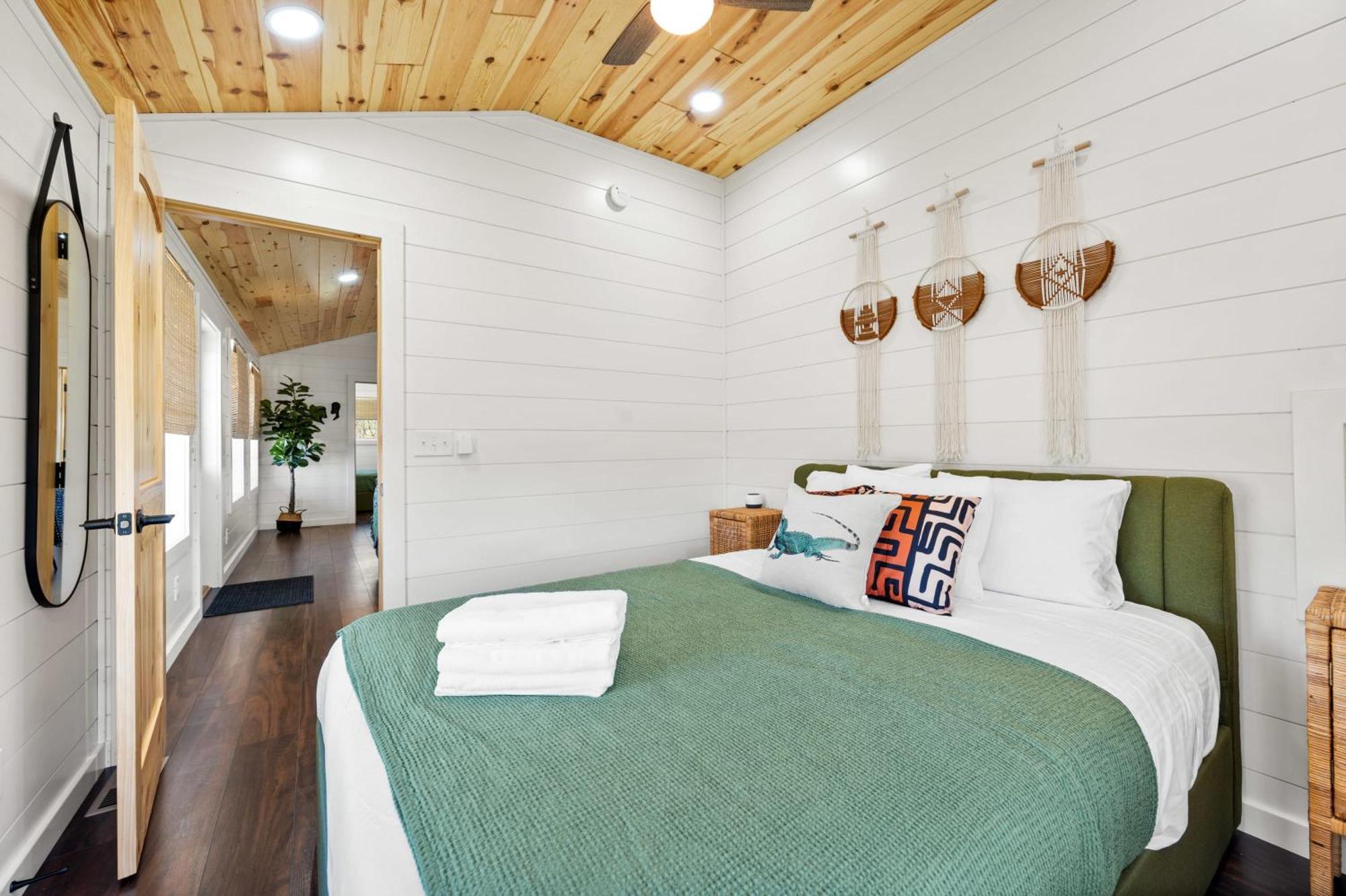 The Lodges At Eden Reserve - Pet Friendly Cabins Near Ark Williamstown Eksteriør bilde