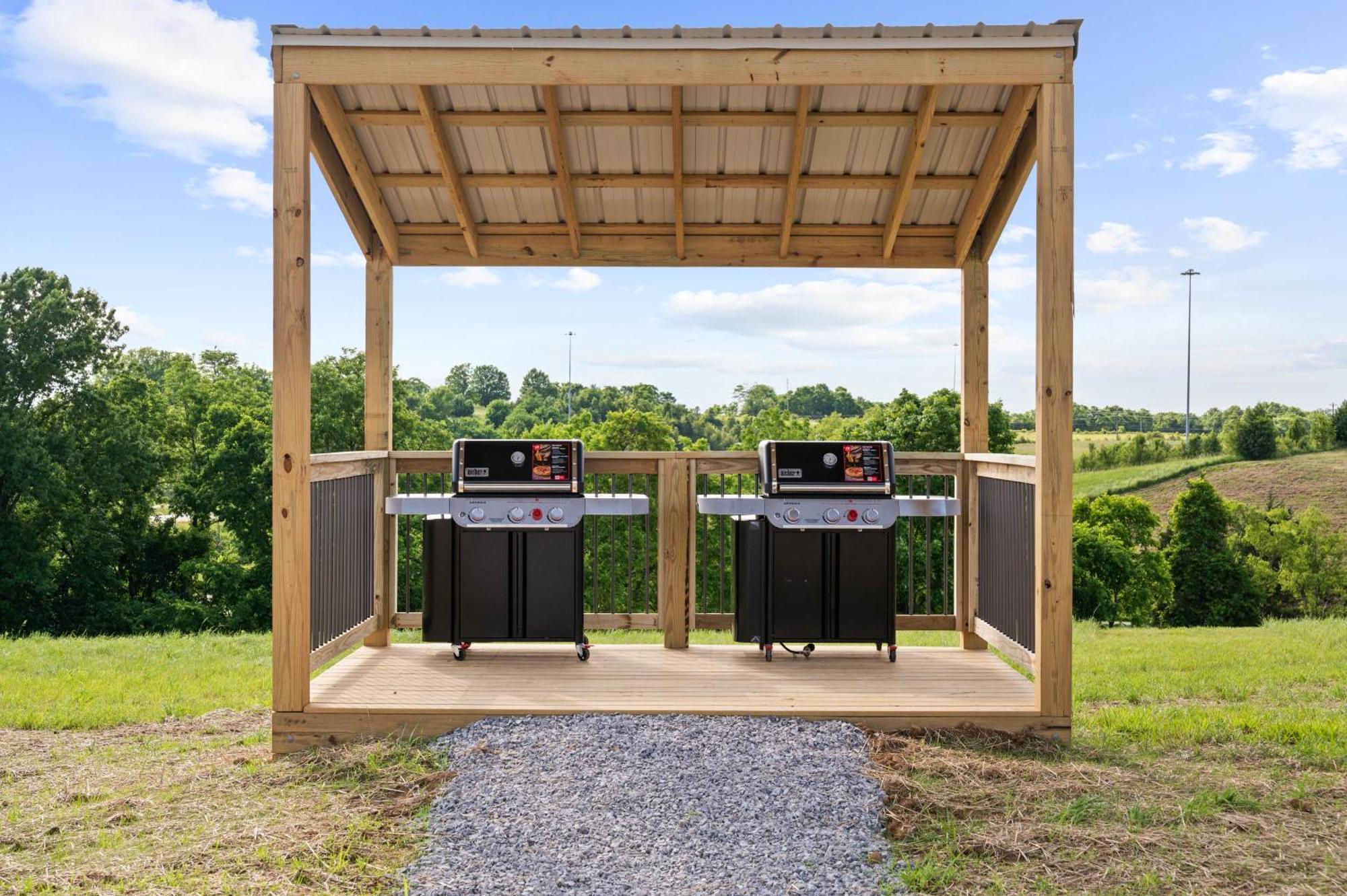 The Lodges At Eden Reserve - Pet Friendly Cabins Near Ark Williamstown Eksteriør bilde