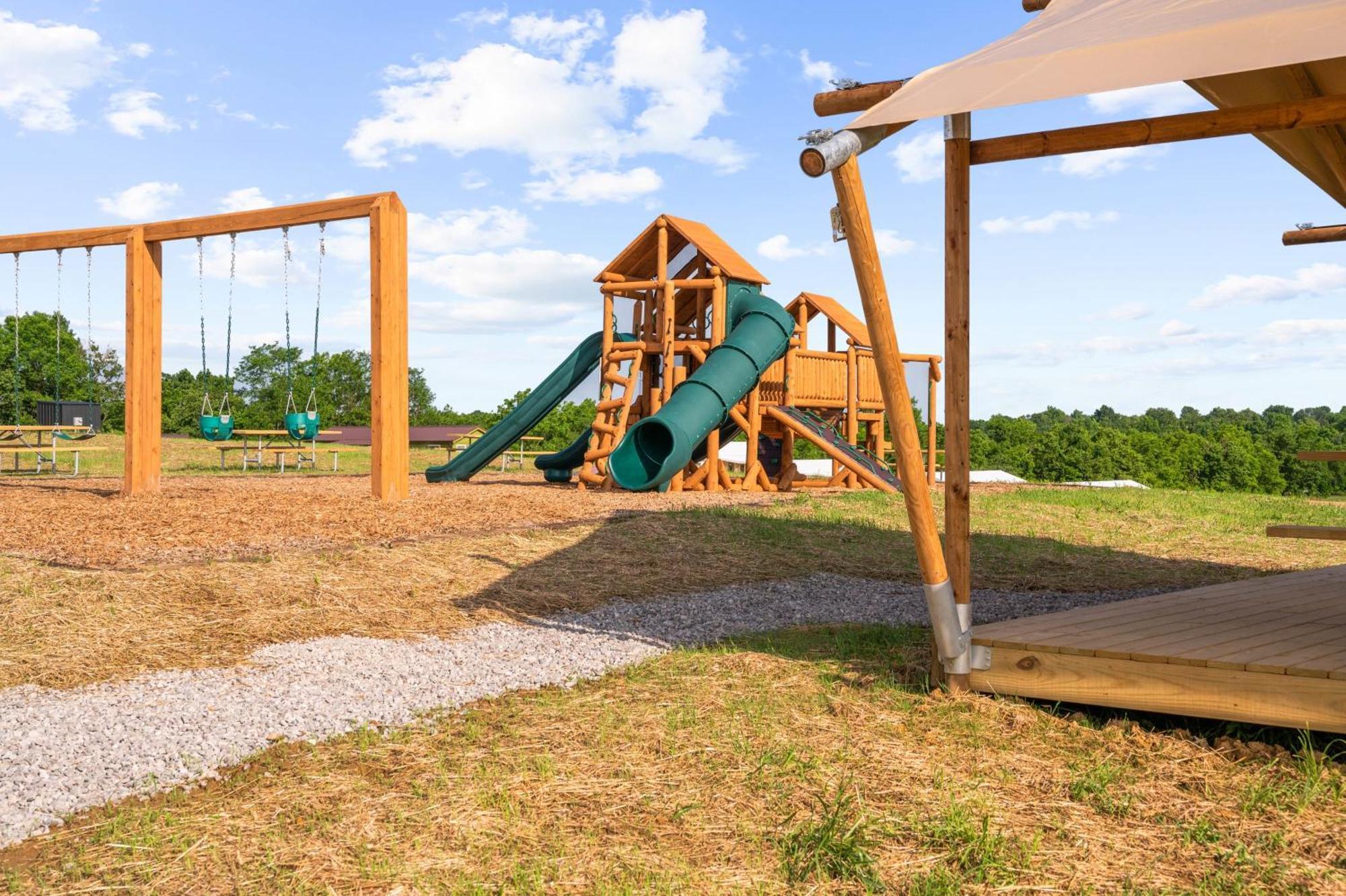 The Lodges At Eden Reserve - Pet Friendly Cabins Near Ark Williamstown Eksteriør bilde